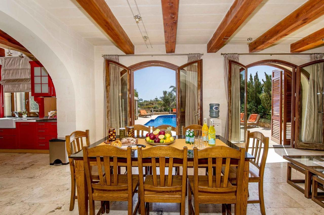 The Almonds Luxury Villa San Lawrenz Esterno foto